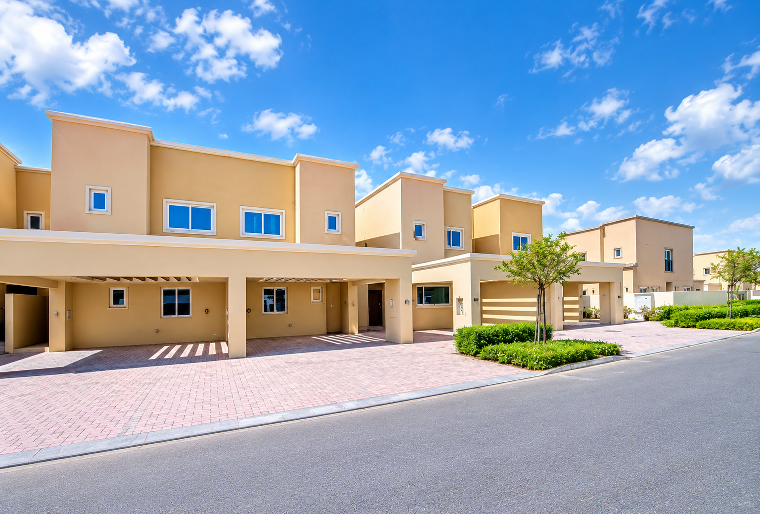 Spacious 2Beds+Maids Room | Single Row | Near Amenties